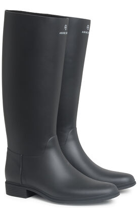 Rainboot Kari